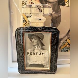NEW Perf Bottle Shape Photo Frame 4in x 6in